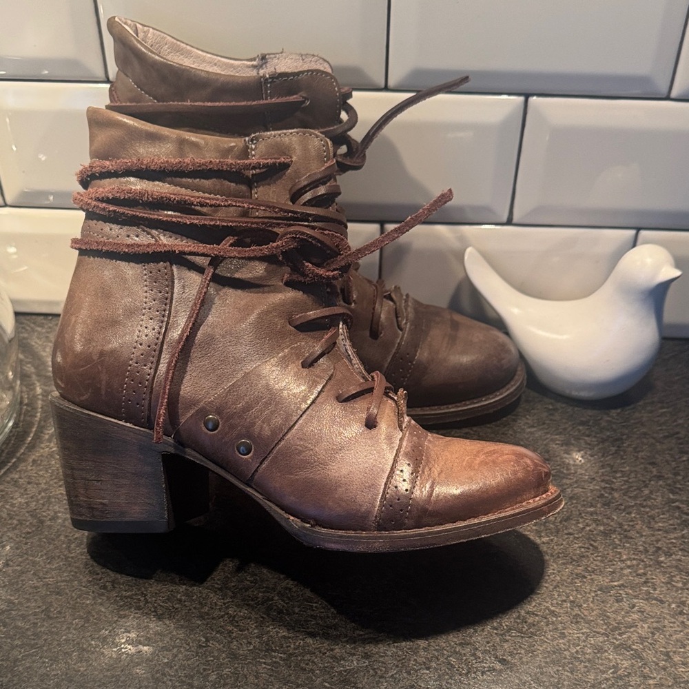 Freebird Medium  Brown Lace Up Boots